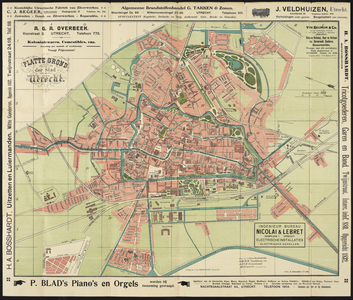 210074 Plattegrond van de stad Utrecht met weergave van de bebouwing, straatnamen en tramlijnen evenals de grenzen van ...